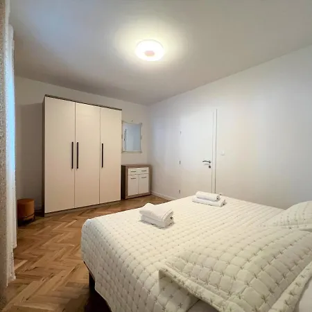 Apartment Makarska * Makarská
