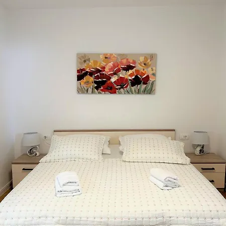 公寓 Apartment Makarska 马卡尔斯卡